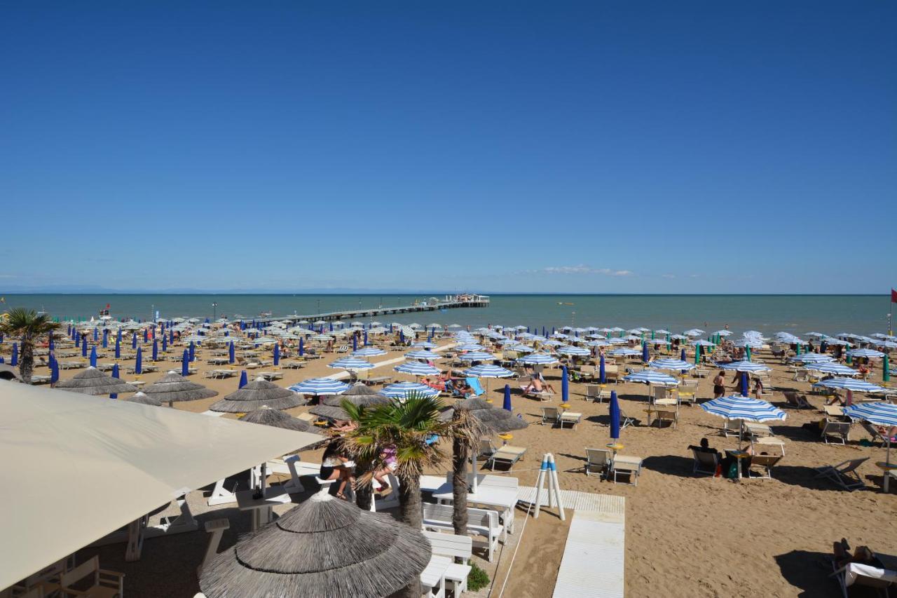 Lignano Pineta With Sea View Leilighet Lignano Sabbiadoro Eksteriør bilde